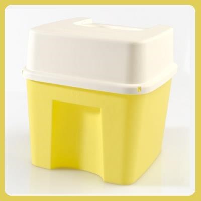 CONTENITORE per raccolta aghi e taglienti